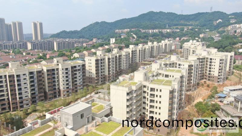 阳(yang)台壁(bi)挂太阳能热水器